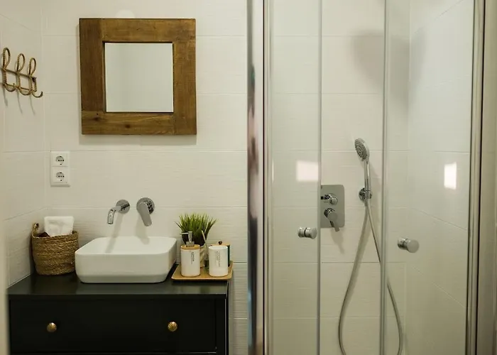 The Bird House Nazare