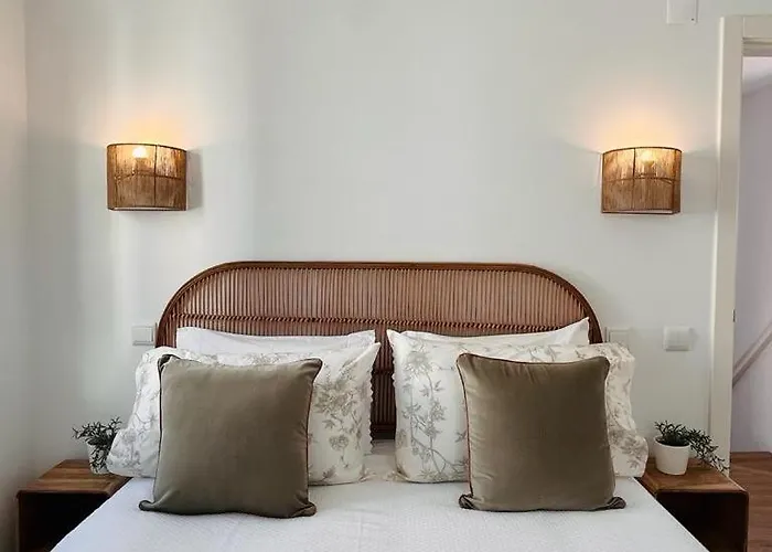 The Bird House * Nazare